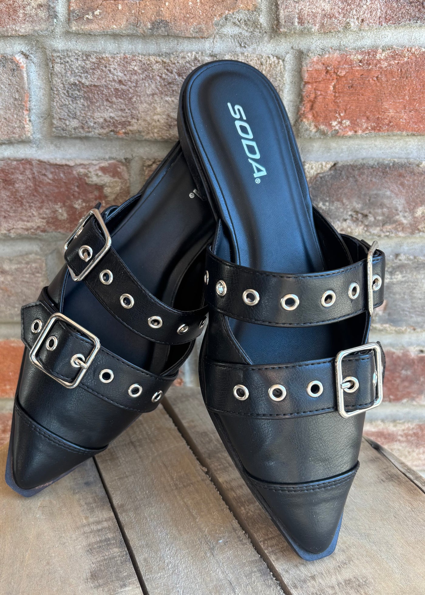 Stand Out Buckle Flats- Black